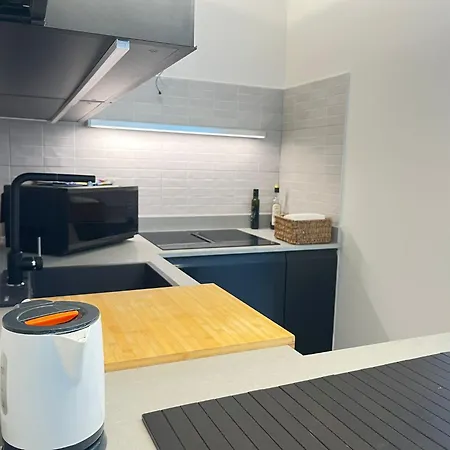 Modern Loft Skyline View Apartmán *